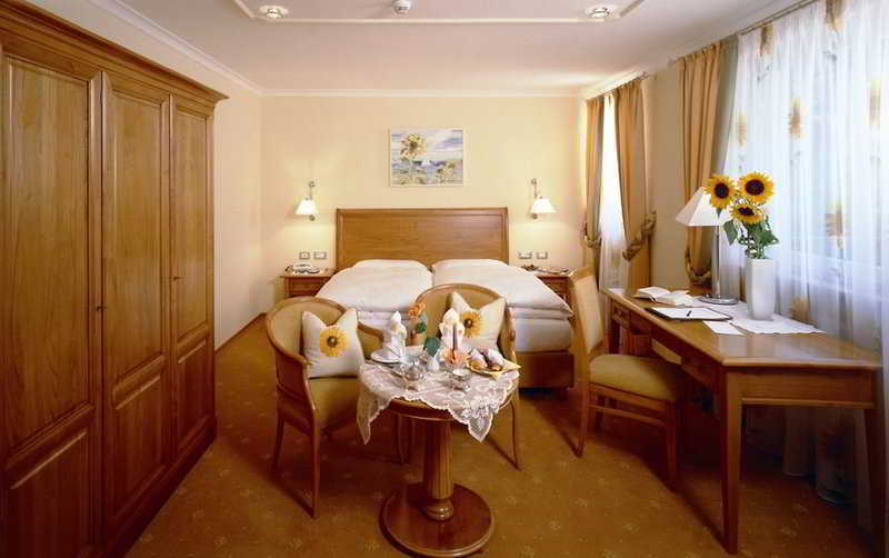 Hotel Aster Merano Exteriör bild