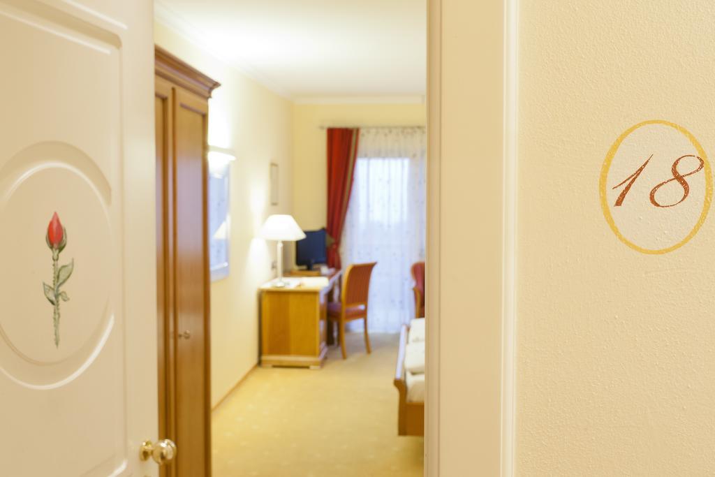 Hotel Aster Merano Exteriör bild