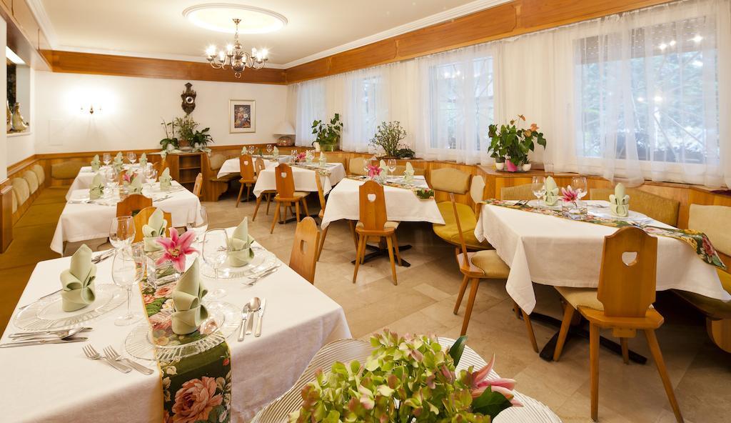 Hotel Aster Merano Exteriör bild